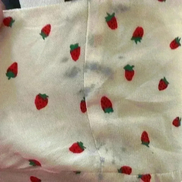 Madewell Silk Clover milk maid style button-front dress in Fresh Strawberries; 2 - Picture 9 of 10